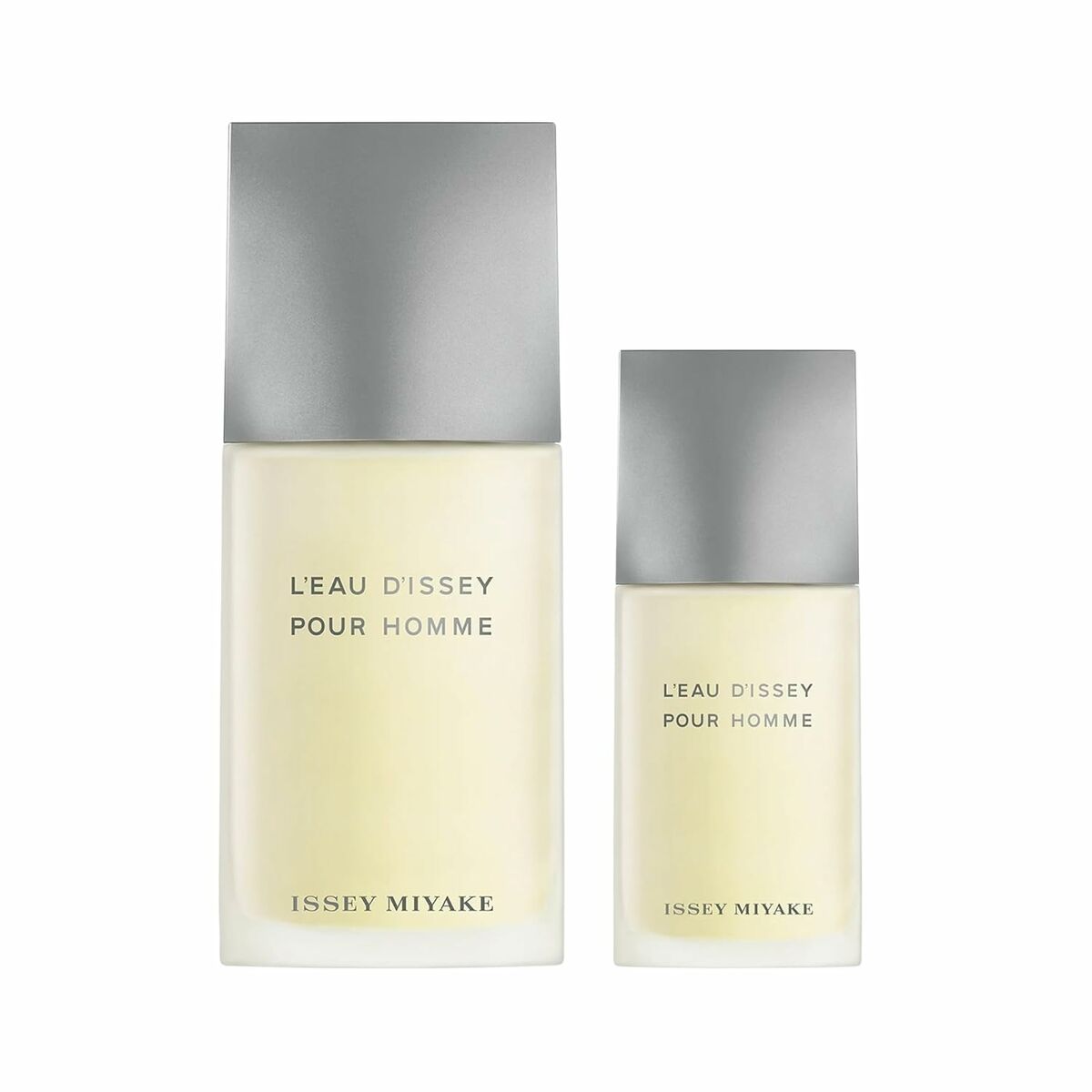 Set de parfum Issey Miyake L’Eau d’Issey Pour Homme composé de deux pièces pour un usage quotidien.