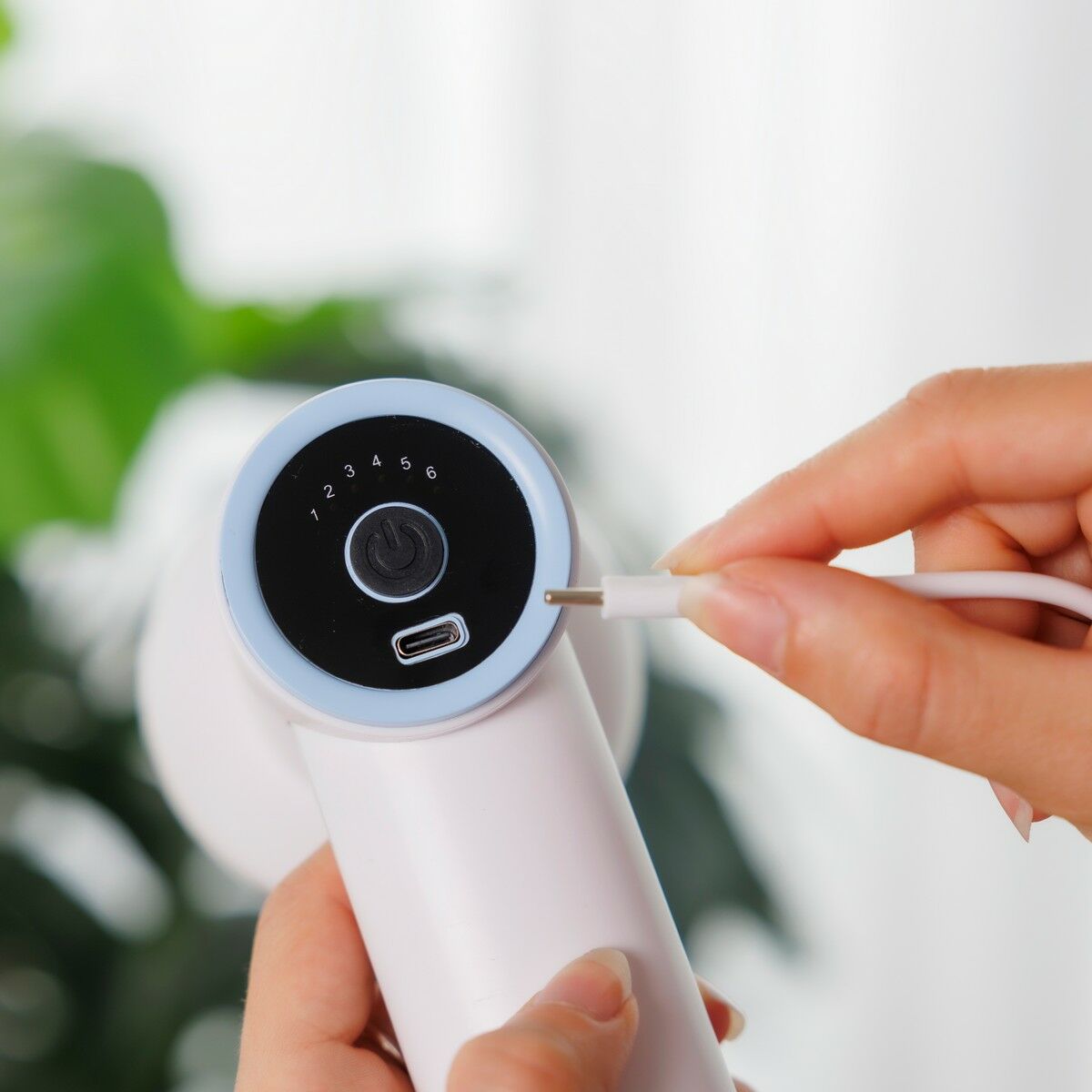 Pistolet de massage anticellulite rechargeable 6 en 1 CellyGun InnovaGoods