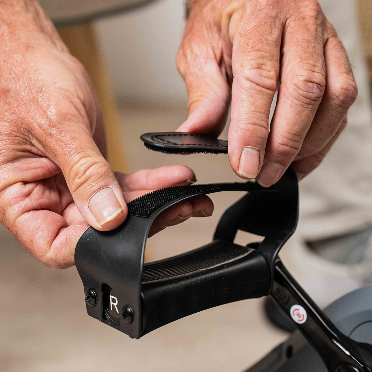 Pédaleur électrique assisté pour bras et jambes Velora 3000 InnovaGoods